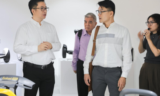 新加坡交通部代表团到访九号公司，双方共绘短交通发展新蓝图