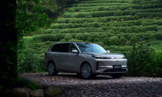 吉利丢王炸，17.38万的银河M9，开始无差别攻击