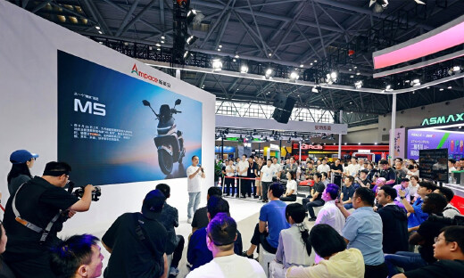 上市即爆款！九号M5智能电摩销量破3万，惊艳亮相中国摩博会