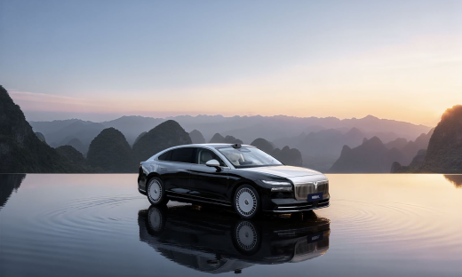 追光者岚图，杀向BBA腹地