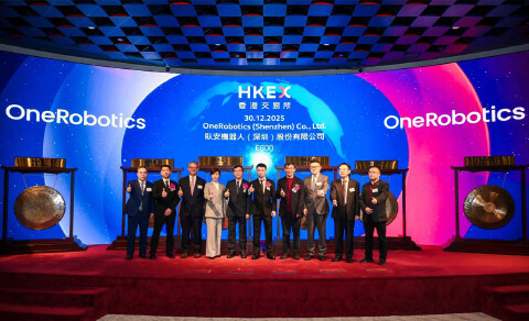 刚刚，李泽湘拿下第三个IPO，市值超160亿