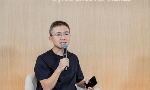 字节跳动CEO梁汝波：AI时代存在重要机会，2026年要“勇攀高峰”