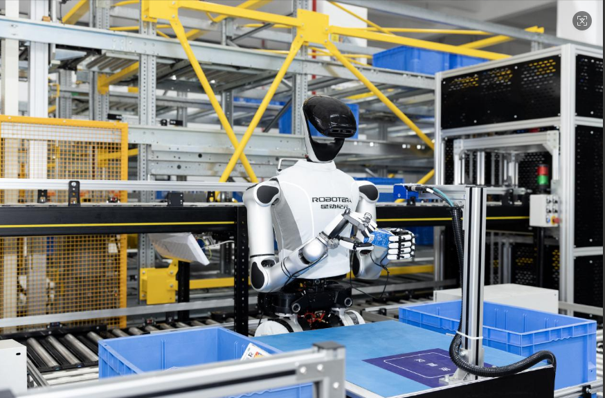 马斯克盛赞中国机器人是“下一个级别狠角色”，宇树、智元、星动纪元凭三大能力领跑全球