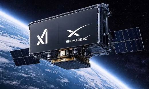 马斯克的AI，真坐火箭上天了