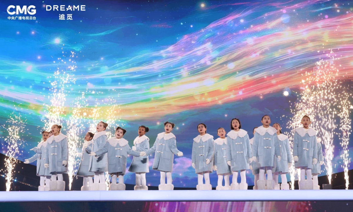 俞浩慈善基金会开展“看见更大的世界·音乐少年”公益活动，助力云南弥勒学子唱响梦想之声